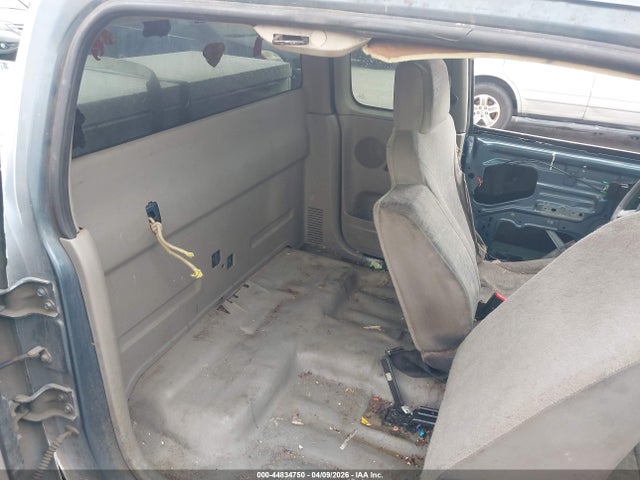 CHEVROLET COLORADO LS - 8