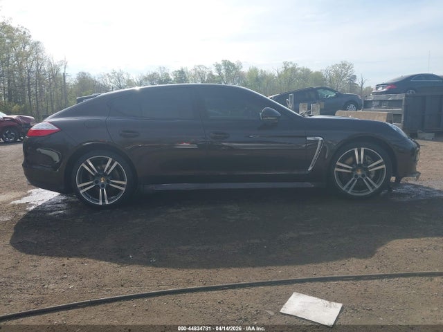صورة مصغرة 13 لـ 2013 Porsche PANAMERA 4