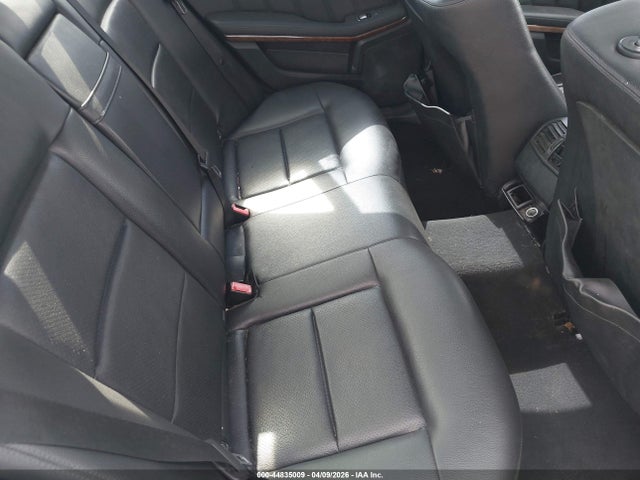 MERCEDES-BENZ E-CLASS - 8