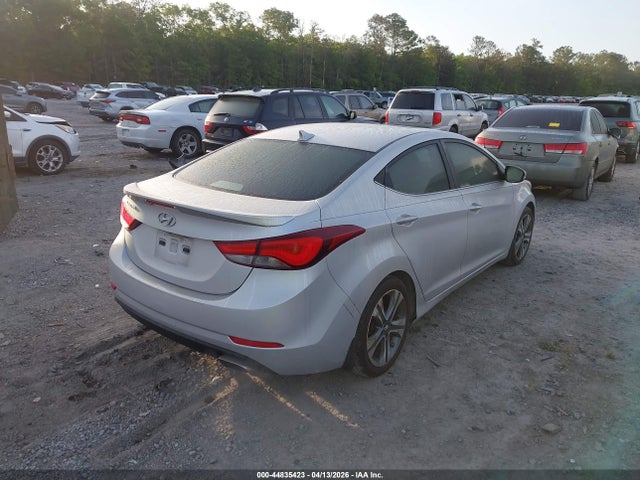 HYUNDAI ELANTRA - 4