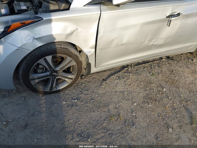HYUNDAI ELANTRA - 6