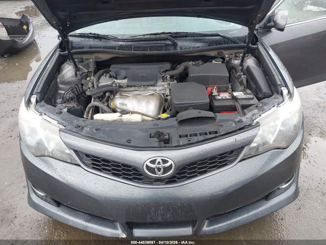 TOYOTA CAMRY - 10
