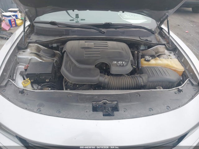 DODGE CHARGER SXT - 10