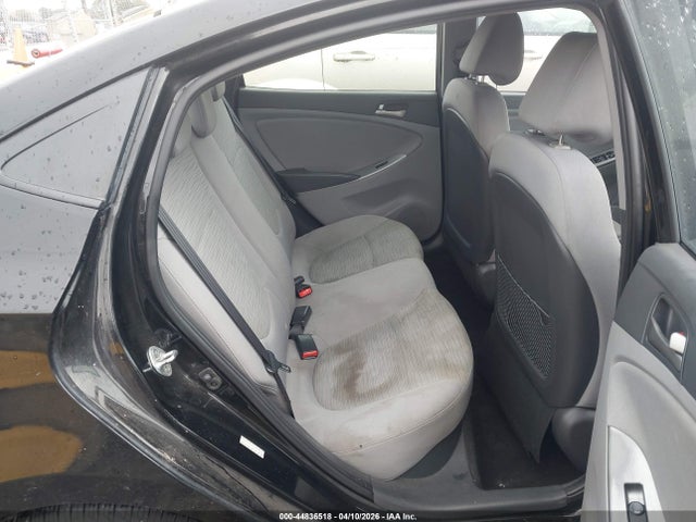 HYUNDAI ACCENT SE - 8