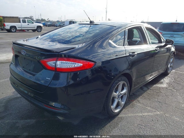 FORD FUSION SE - 4
