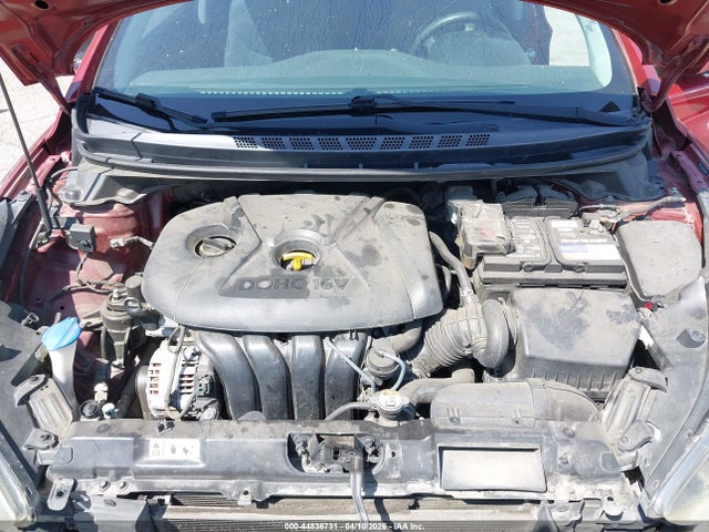 HYUNDAI ELANTRA SE - 10