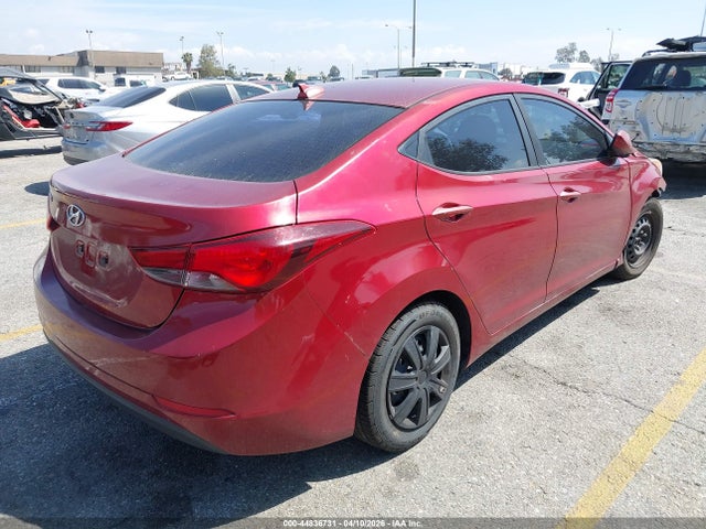 HYUNDAI ELANTRA SE - 4