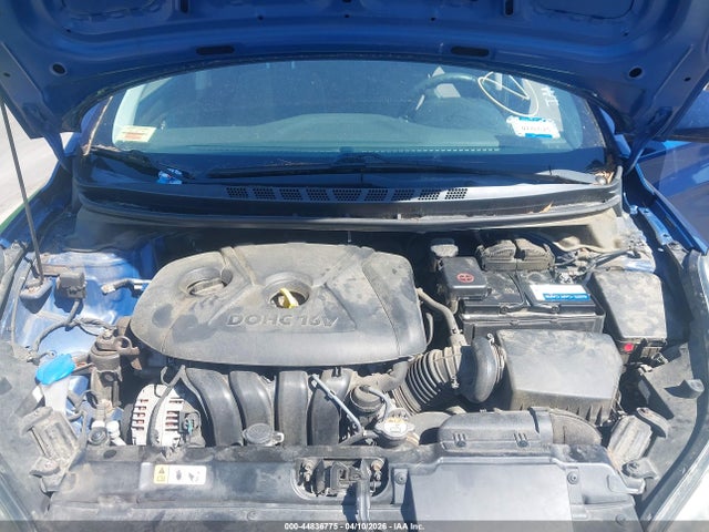 HYUNDAI ELANTRA SE - 10