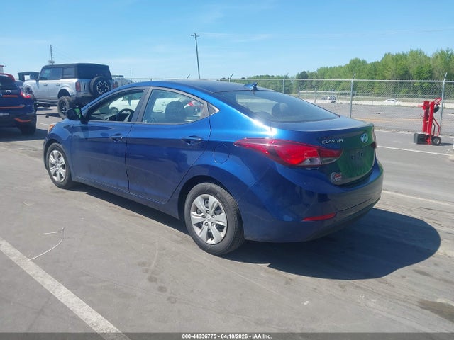 HYUNDAI ELANTRA SE - 3