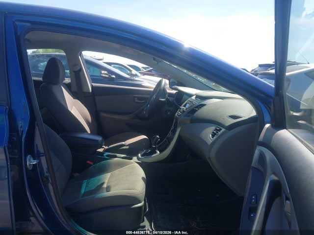 HYUNDAI ELANTRA SE - 5