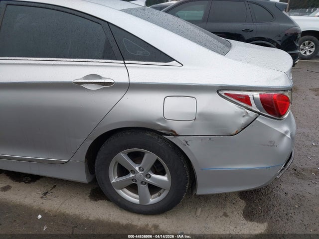 HYUNDAI SONATA HYBRID - 6