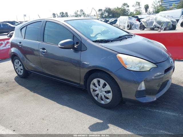 TOYOTA PRIUS C - 1