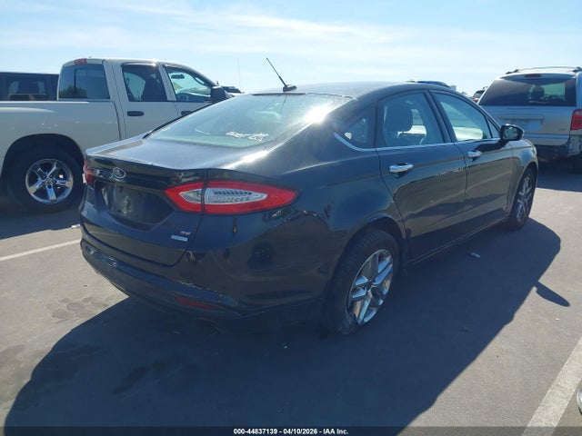 FORD FUSION SE - 4