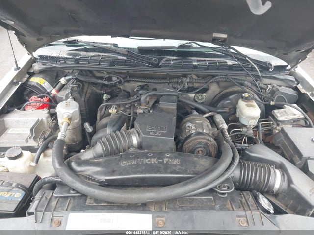 CHEVROLET S-10 LS - 10