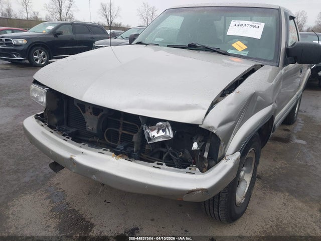 CHEVROLET S-10 LS - 6