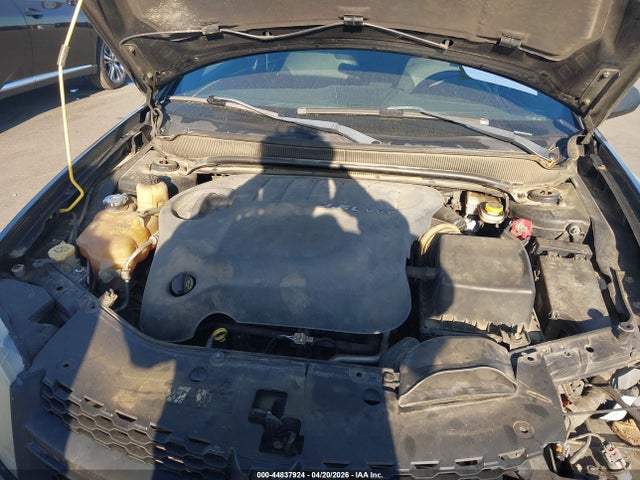 DODGE AVENGER SE V6 - 10