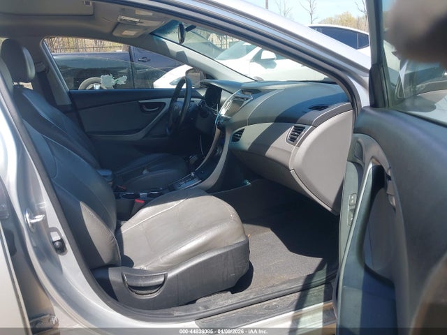 HYUNDAI ELANTRA LIMITED - 5