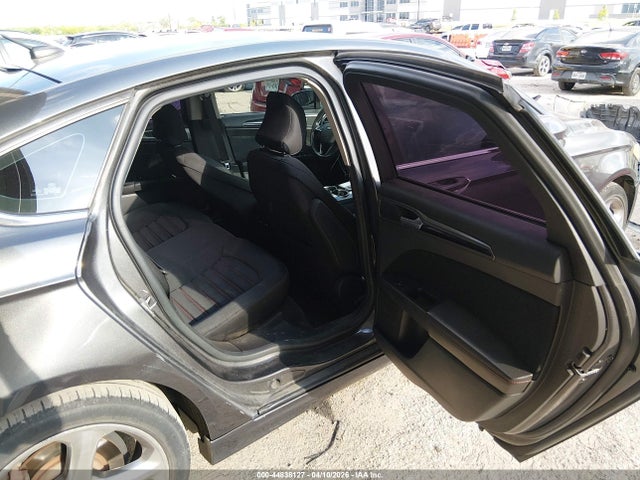 FORD FUSION SE - 8