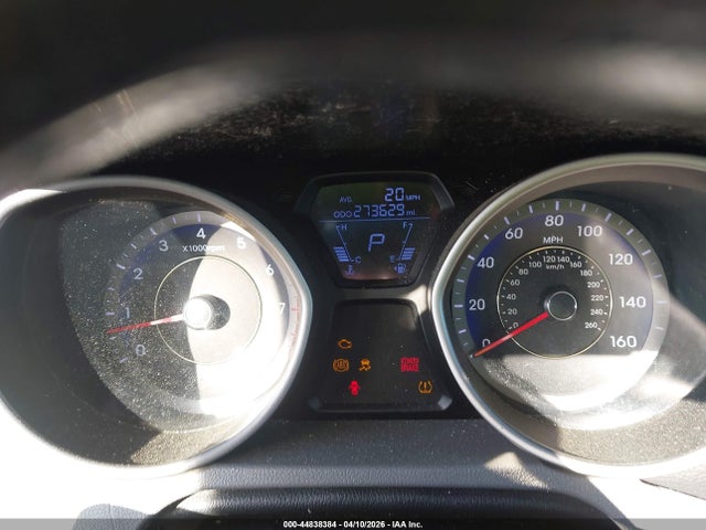 HYUNDAI ELANTRA GLS - 7