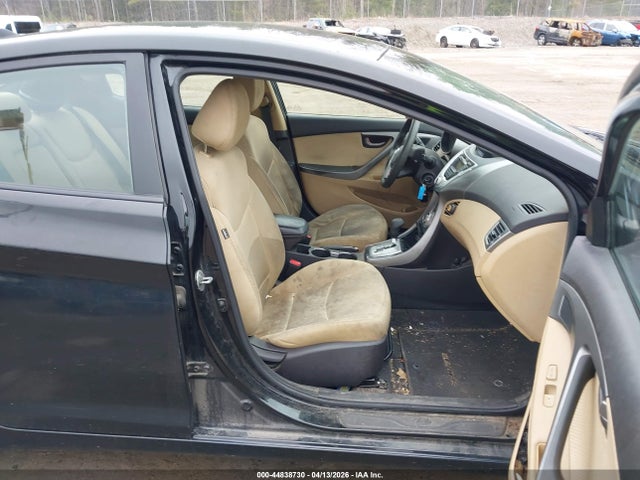 HYUNDAI ELANTRA GLS - 5