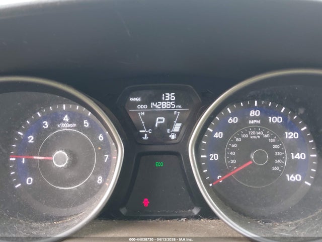 HYUNDAI ELANTRA GLS - 7