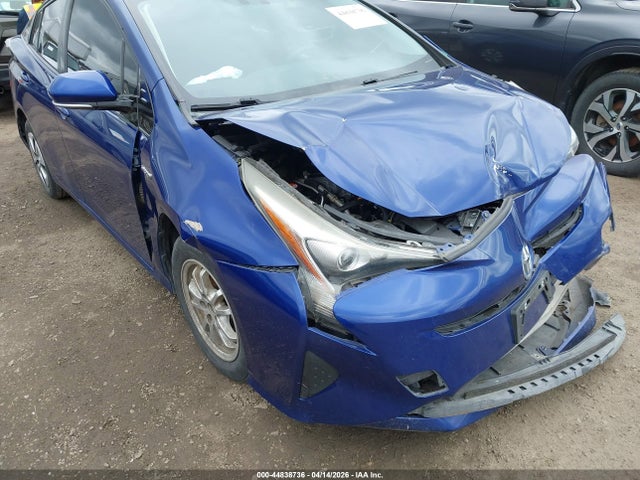 2016 Toyota PRIUS TWO ECO — миниатюра 18
