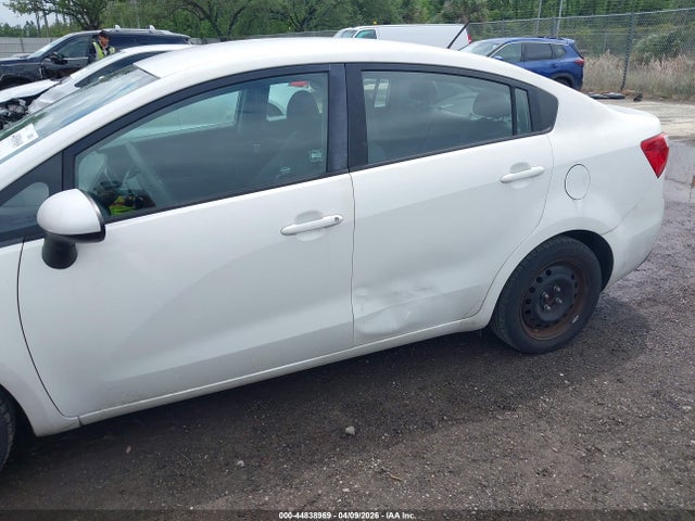 KIA RIO LX - 6