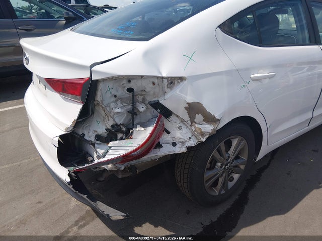 HYUNDAI ELANTRA SEL - 6