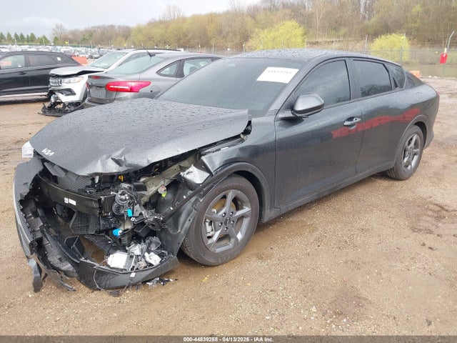 2026 KIA K4 LXS photo 2