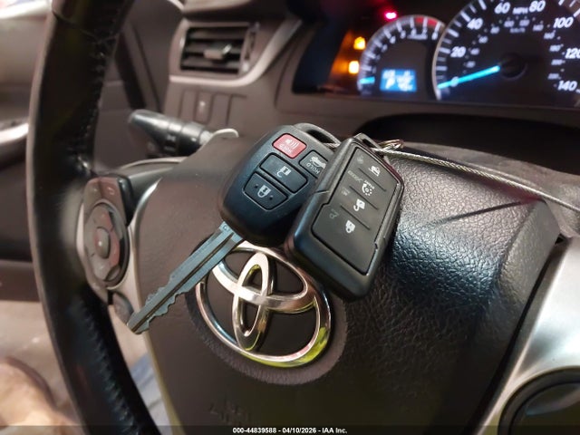2012 Toyota CAMRY SE 缩略图 11