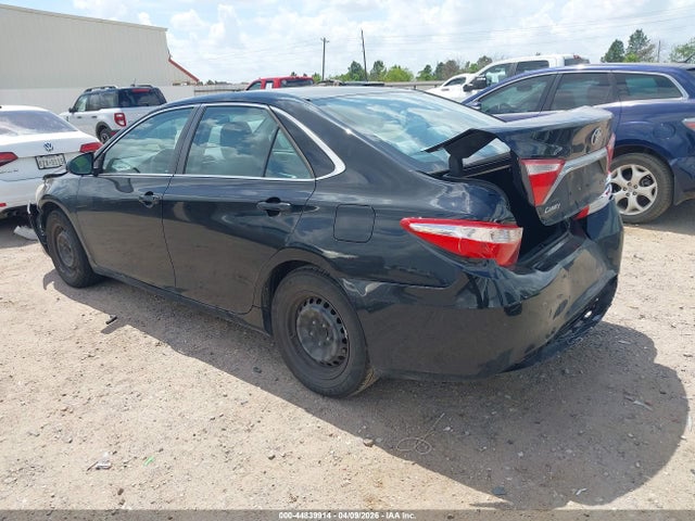 TOYOTA CAMRY - 3