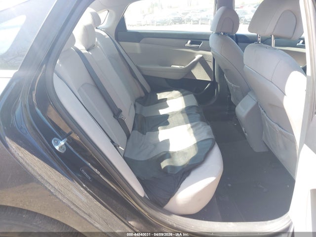 HYUNDAI SONATA SE - 8