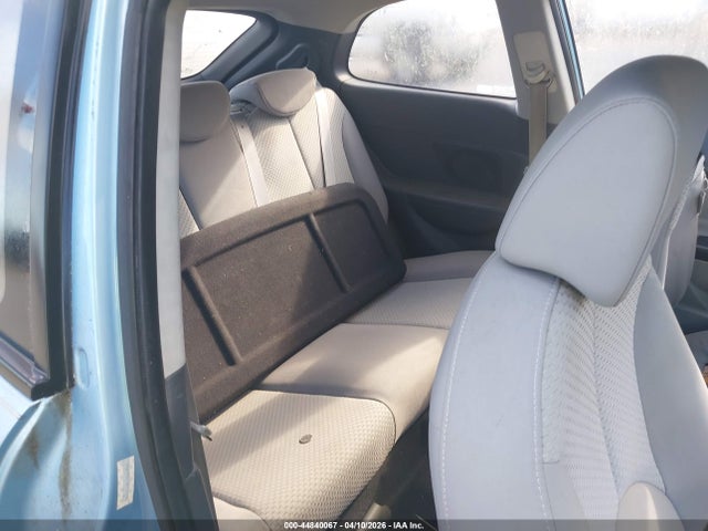 HYUNDAI ACCENT GS - 8