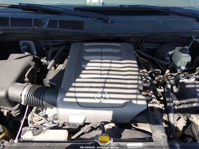TOYOTA TUNDRA - 10