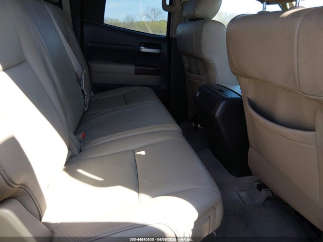 TOYOTA TUNDRA - 8