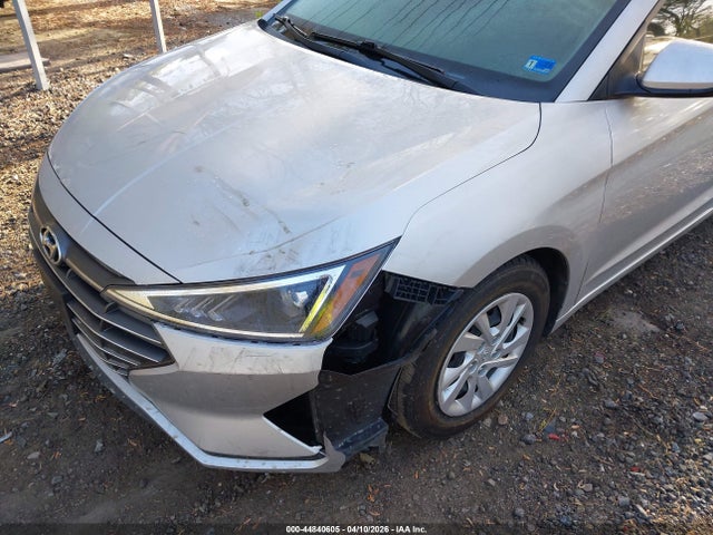 HYUNDAI ELANTRA SE - 6