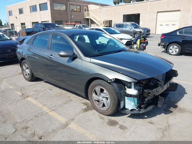 HYUNDAI ELANTRA SE - 1