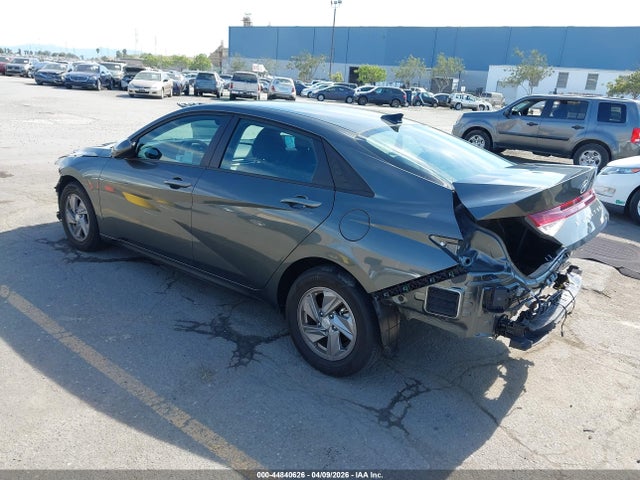 HYUNDAI ELANTRA SE - 3