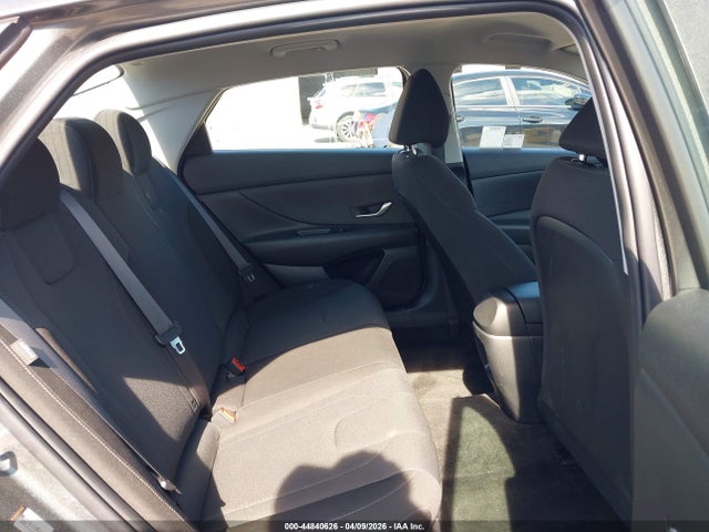 HYUNDAI ELANTRA SE - 8