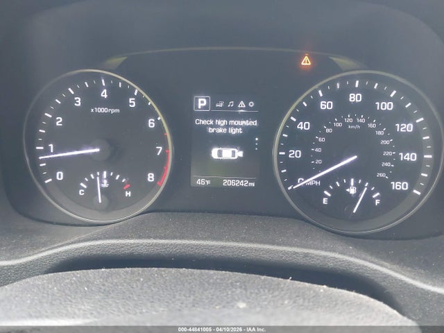 HYUNDAI ELANTRA VALUE EDITION - 7