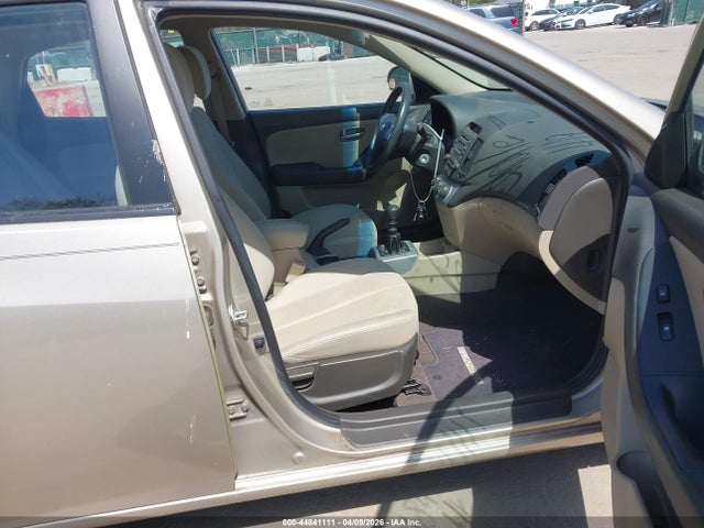 HYUNDAI ELANTRA GLS - 5