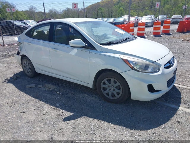 HYUNDAI ACCENT GLS - 1