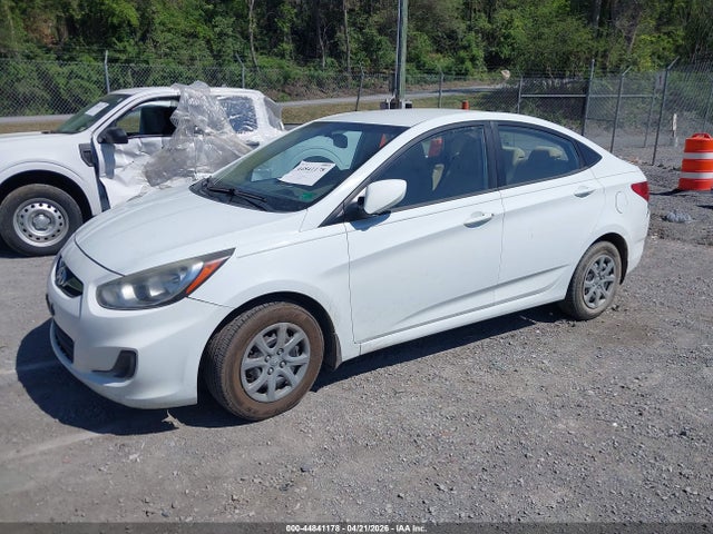 HYUNDAI ACCENT GLS - 2