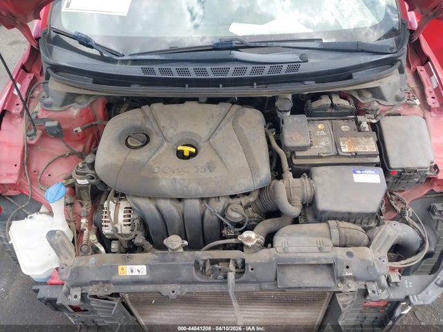 HYUNDAI ELANTRA - 10