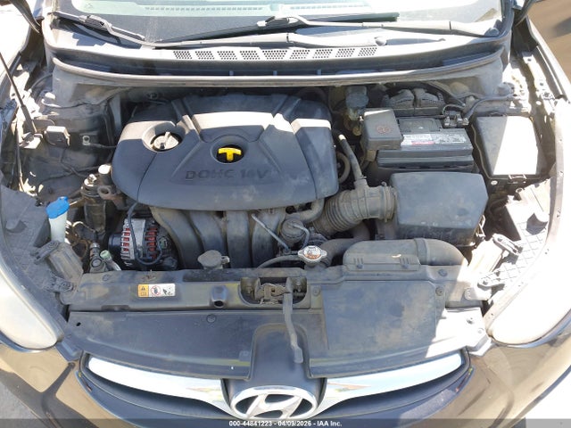 HYUNDAI ELANTRA GLS - 10