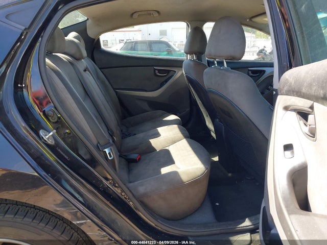 HYUNDAI ELANTRA GLS - 8