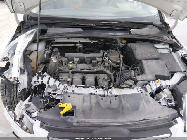 FORD FOCUS SE - 10
