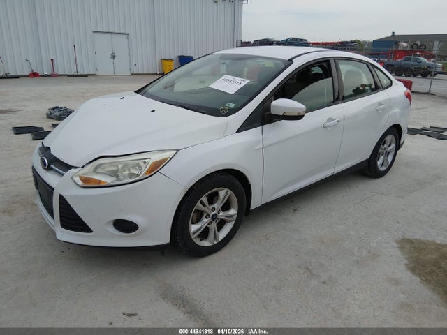 FORD FOCUS SE - 2