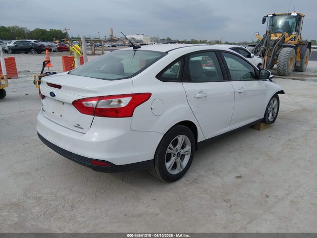 FORD FOCUS SE - 4