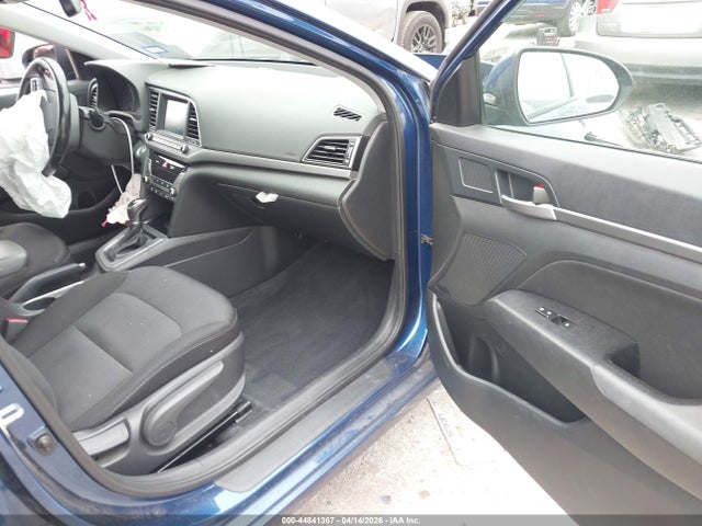 HYUNDAI ELANTRA VALUE EDITION - 5